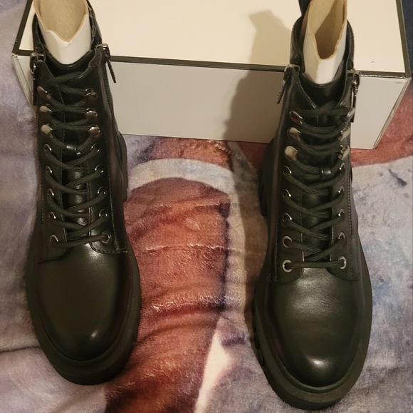 Guess ferina lug sole lace up  combat boots black - Picture 9 of 12
